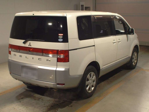 2012 Mitsubishi Delica D5 CV2W[1]