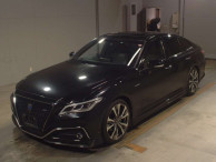 2019 Toyota Crown Hybrid