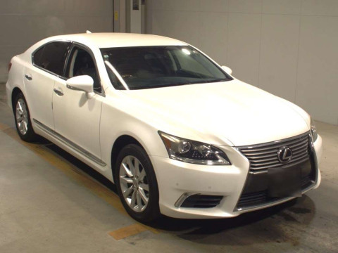 2014 Lexus LS USF40[2]