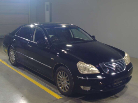 2004 Toyota Crown Majesta UZS186[2]