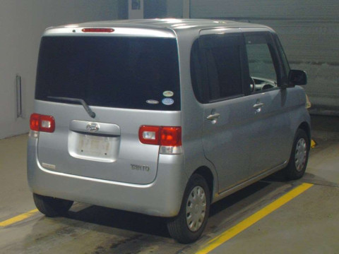 2010 Daihatsu Tanto L375S[1]