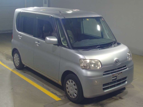 2010 Daihatsu Tanto L375S[2]