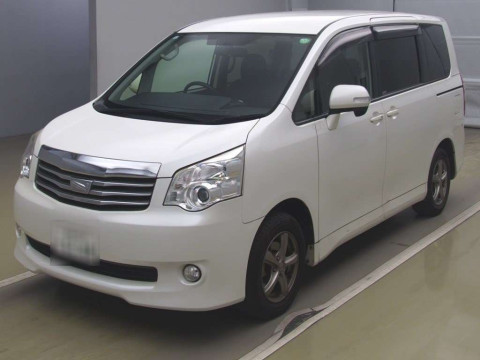 2013 Toyota Noah ZRR70G[0]