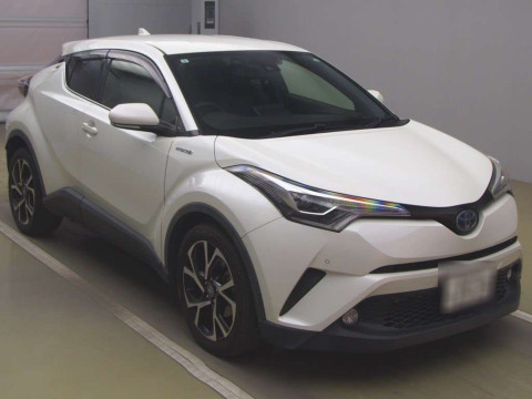 2017 Toyota C-HR ZYX10[2]