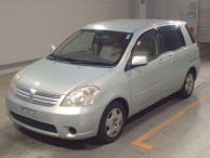 2003 Toyota Raum