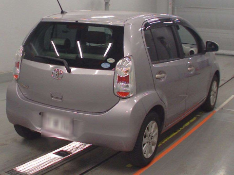 2010 Toyota Passo NGC30[1]