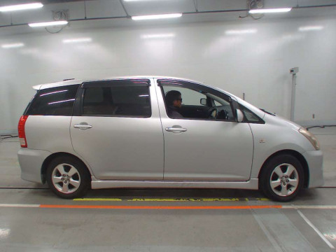 2007 Toyota Wish ZNE10G[2]