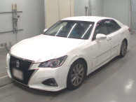 2015 Toyota Crown Hybrid