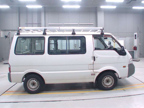 2014 Mazda Bongo Van SKP2M[2]