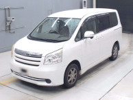 2007 Toyota Noah