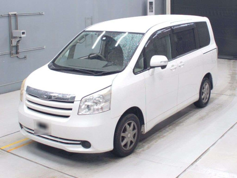 2007 Toyota Noah ZRR70G[0]