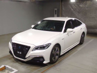 2019 Toyota Crown Hybrid