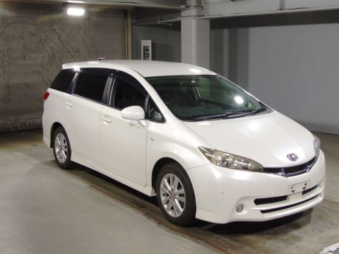 2010 Toyota Wish ZGE20W[2]