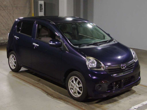 2016 Toyota Pixis Epoch LA300A[2]