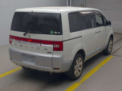 2013 Mitsubishi Delica D5 CV1W[1]