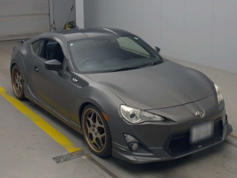 2012 Toyota 86 ZN6[2]