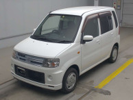 2010 Mitsubishi Toppo