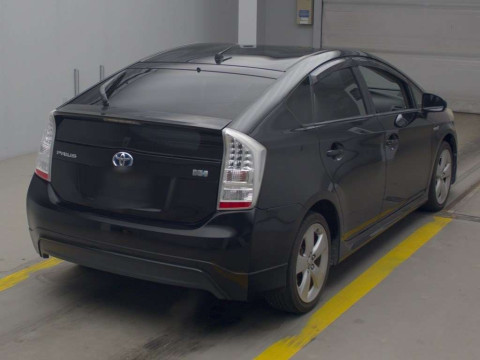 2010 Toyota Prius ZVW30[1]