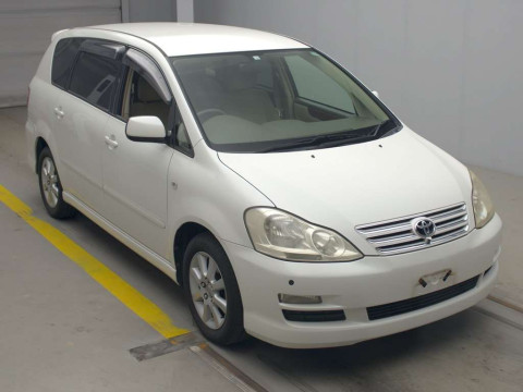 2004 Toyota Ipsum ACM21W[2]