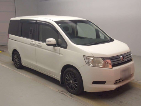 2010 Honda Step WGN RK1[2]