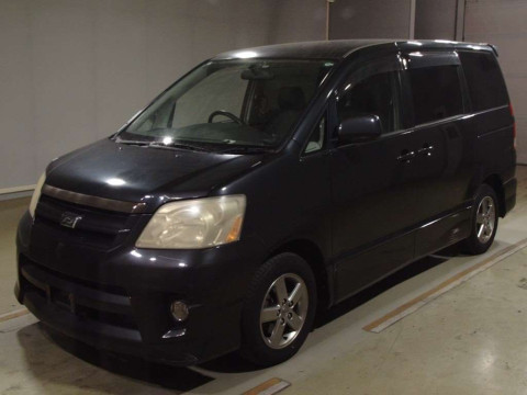 2005 Toyota Noah AZR60G[0]