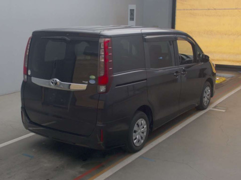 2014 Toyota Noah ZRR80G[1]