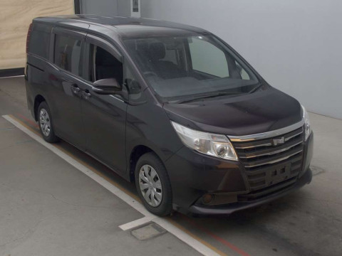 2014 Toyota Noah ZRR80G[2]