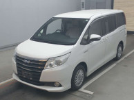 2014 Toyota Noah