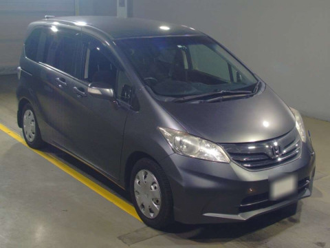 2012 Honda Freed GB3[2]