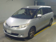 2013 Toyota Estima