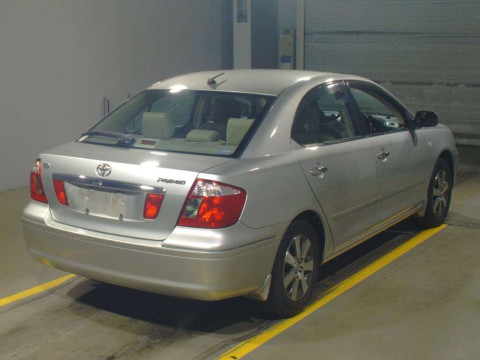 2004 Toyota Premio AZT240[1]