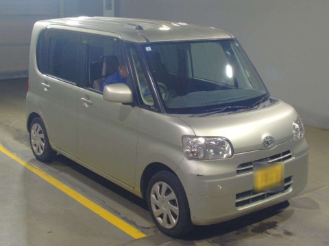 2013 Daihatsu Tanto L375S[2]