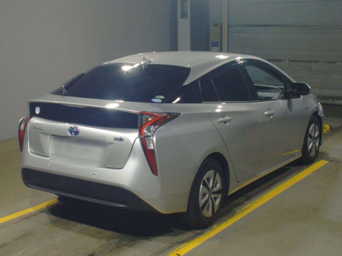 2017 Toyota Prius ZVW51[1]