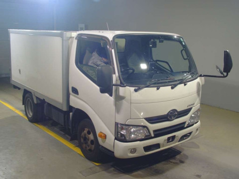 2020 Toyota Dyna Truck KDY221[2]