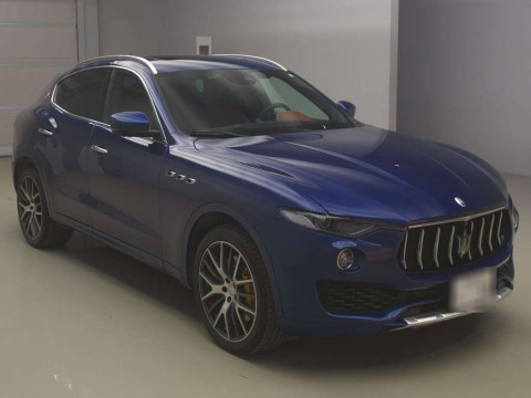 2017 Maserati Levante MLE30E[2]