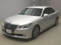 2013 Toyota Crown Majesta