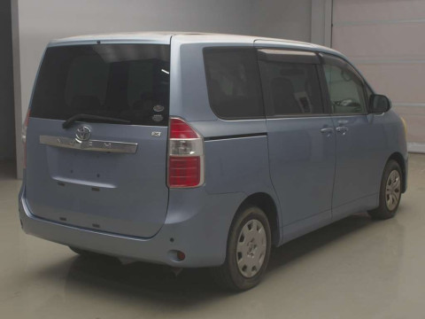 2008 Toyota Noah ZRR70G[1]