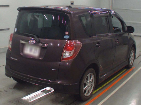 2010 Toyota Ractis NCP105[1]