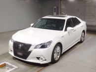 2015 Toyota Crown Hybrid