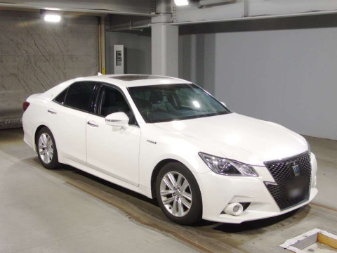 2015 Toyota Crown Hybrid AWS210[2]