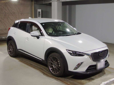 2015 Mazda CX-3 DK5FW[2]