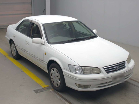 1999 Toyota Camry Gracia Sedan SXV20[2]