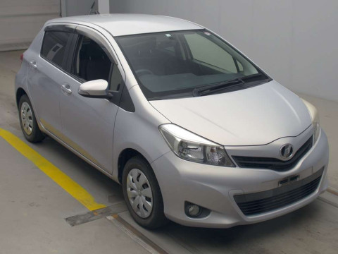 2014 Toyota Vitz NSP130[2]