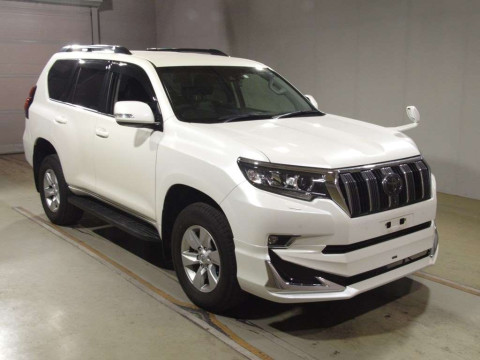 2018 Toyota Land Cruiser Prado GDJ150W[2]