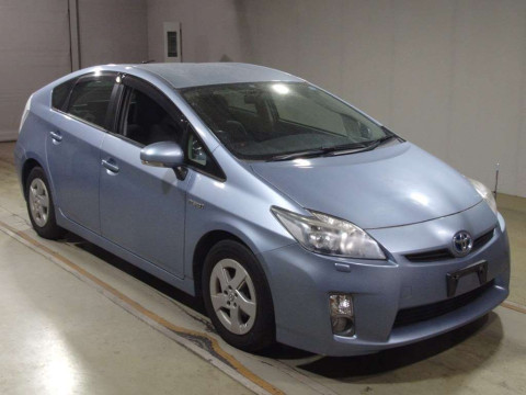 2011 Toyota Prius ZVW30[2]