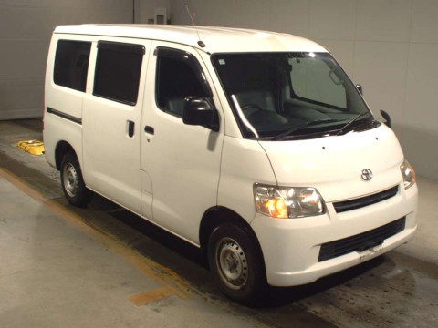 2017 Toyota Liteace Van S402M[2]