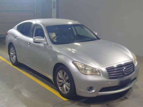 2013 Nissan Fuga Y51[2]