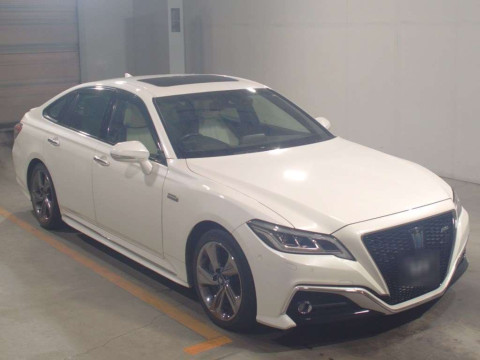 2018 Toyota Crown Hybrid GWS224[2]