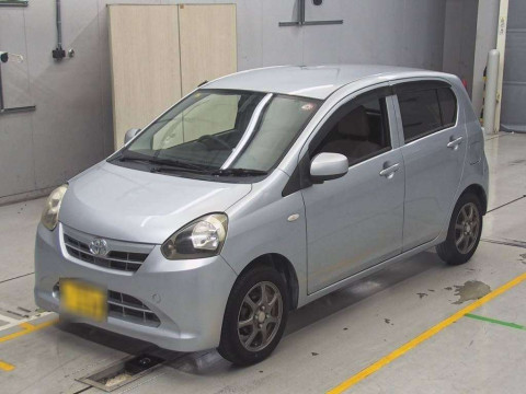 2012 Toyota Pixis Epoch LA300A[0]