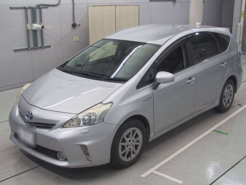 2011 Toyota Prius alpha ZVW40W[0]